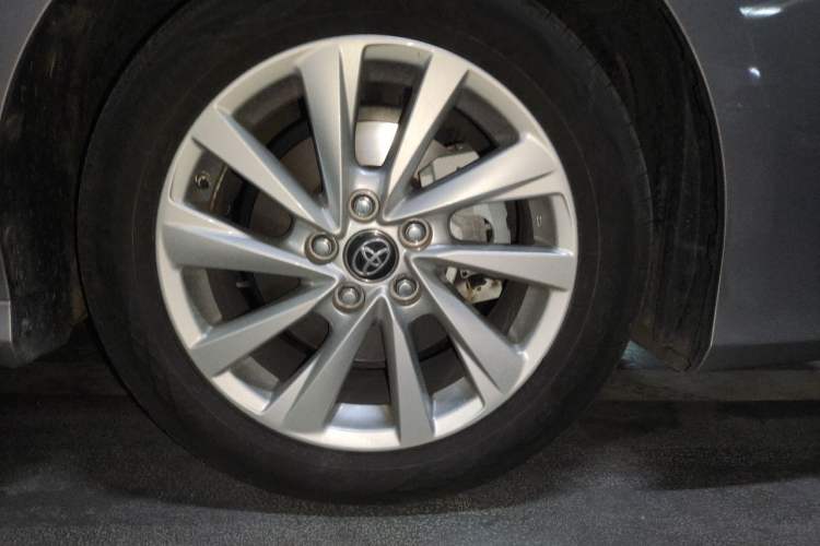 Used Toyota Camry 2021 2.0G Luxury Edition Right Front Wheel Hub