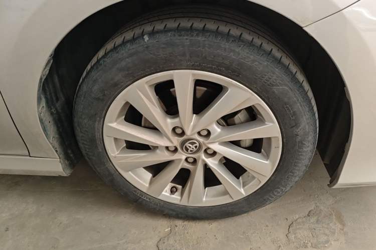 Used Toyota Camry 2021 2.0G Luxury Edition Right Front Wheel Hub