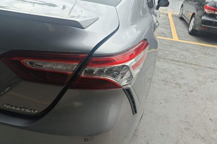 Used Toyota Camry 2021 2.0S FENGSHANG Edition Right Rear Taillight