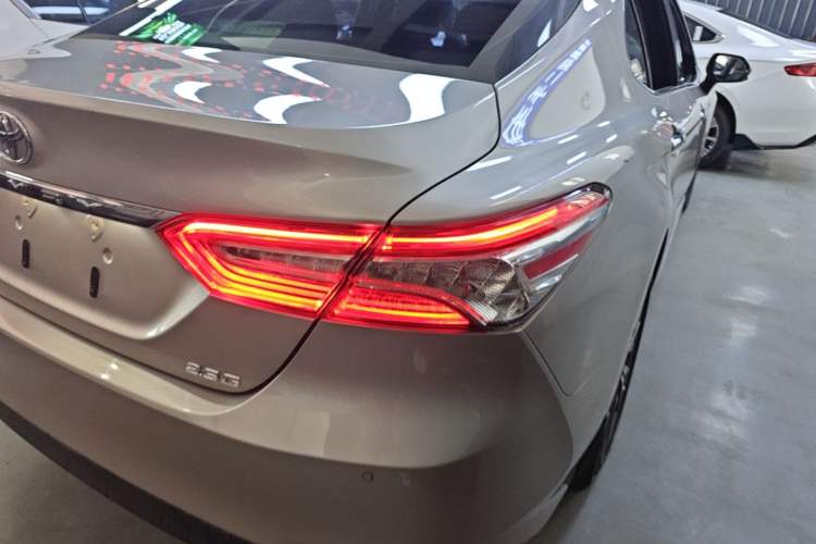 Used Toyota Camry 2021 2.5G Luxury Edition Right Rear Taillight