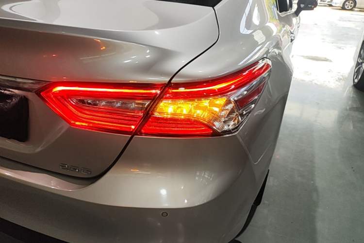 Used Toyota Camry 2021 2.5G Luxury Edition Right Rear Taillight