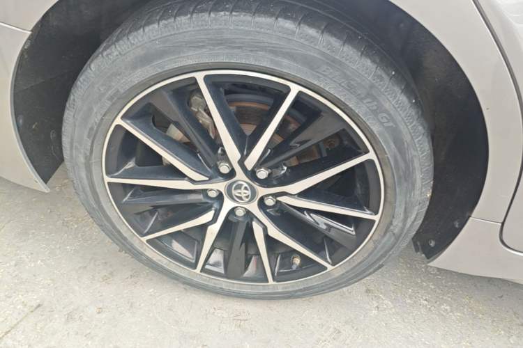 Used Toyota Camry 2021 2.0S FENGSHANG Edition Right Rear Wheel Hub