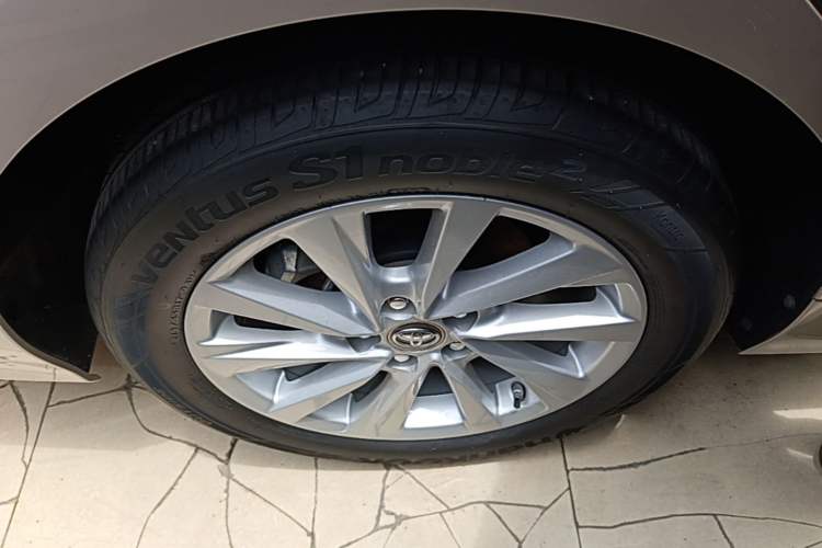 Used Toyota Camry 2021 2.0G Luxury Edition Right Rear Wheel Hub