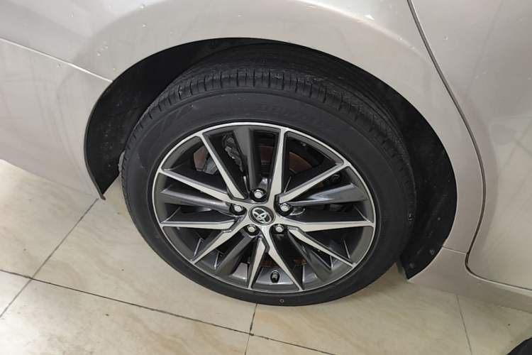Used Toyota Camry 2021 2.5G Luxury Edition Right Rear Wheel Hub
