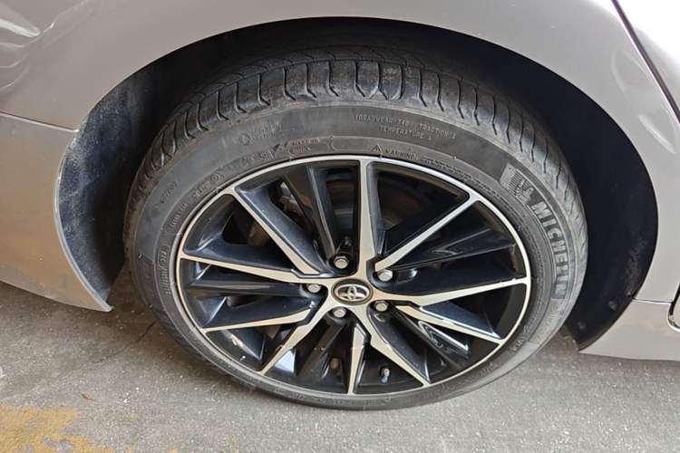 Used Toyota Camry 2021 2.5S Fēngshàng Edition Right Rear Wheel Hub