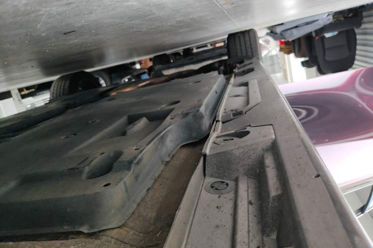 Used Toyota Camry 2021 2.5G Luxury Edition Right Side Sill