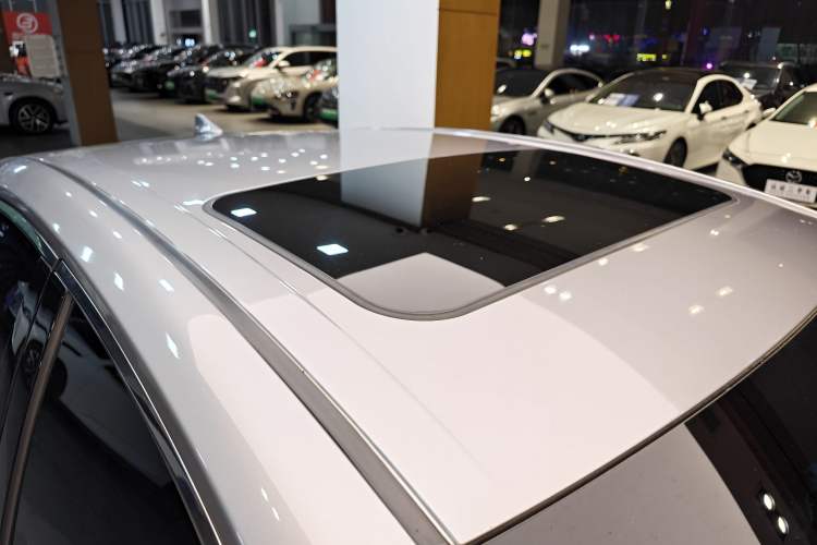 Used Toyota Camry 2021 2.0G Luxury Edition Roof