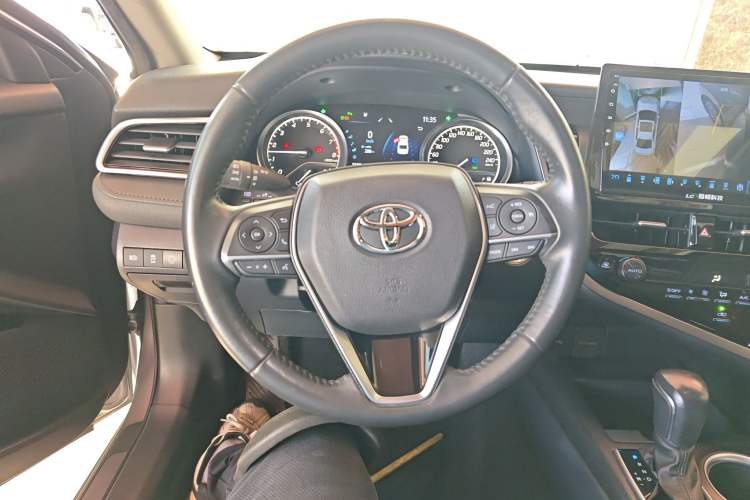 Used Toyota Camry 2021 2.0G Luxury Edition Steering Wheel