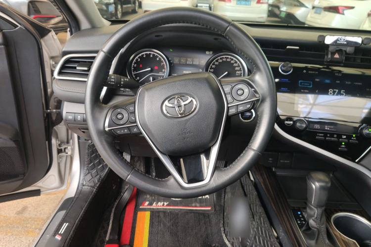 Used Toyota Camry 2021 2.0G Luxury Edition Steering Wheel