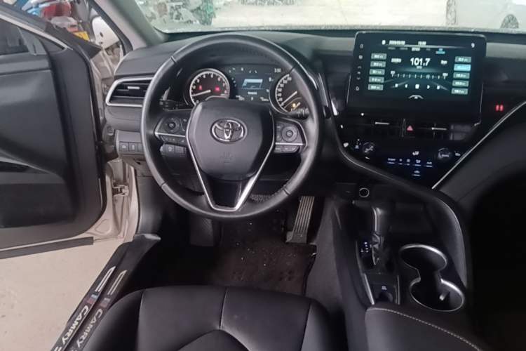 Used Toyota Camry 2021 2.0G Luxury Edition Steering Wheel