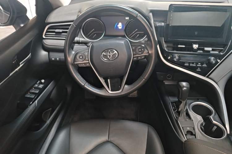 Used Toyota Camry 2021 2.0G Luxury Edition Steering Wheel