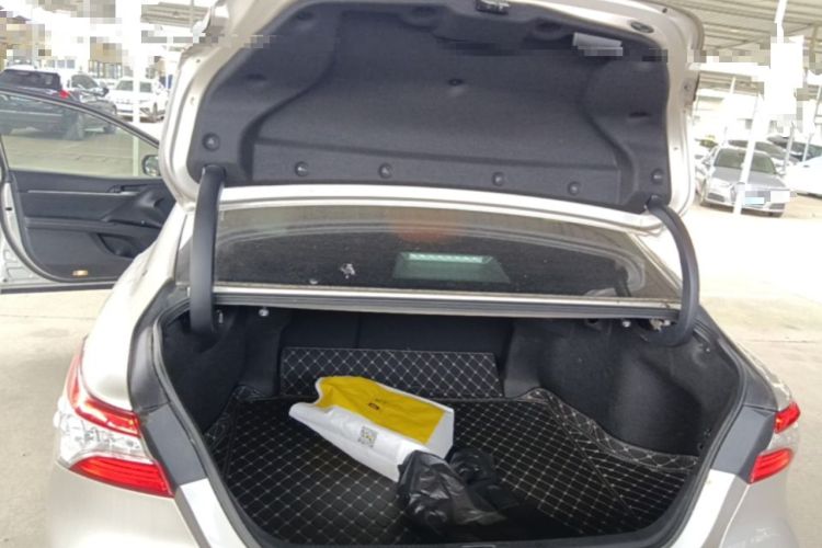 Used Toyota Camry 2021 2.0G Luxury Edition Trunk