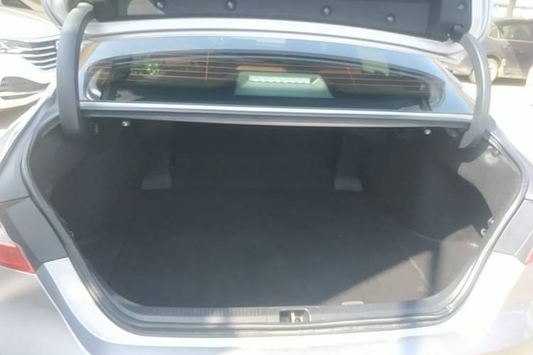 Used Toyota Camry 2021 2.0G Luxury Edition Trunk