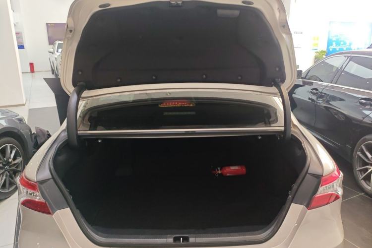 Used Toyota Camry 2021 2.0G Luxury Edition Trunk
