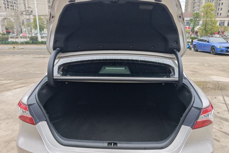 Used Toyota Camry 2021 2.0G Luxury Edition Trunk