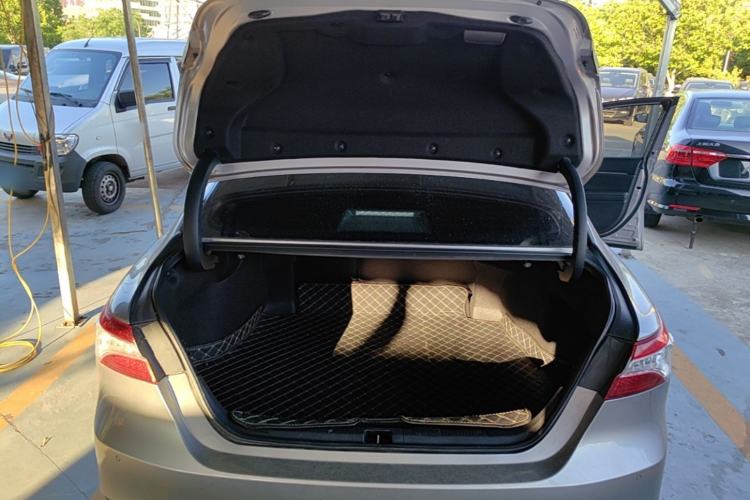 Used Toyota Camry 2021 2.5G Luxury Edition Trunk
