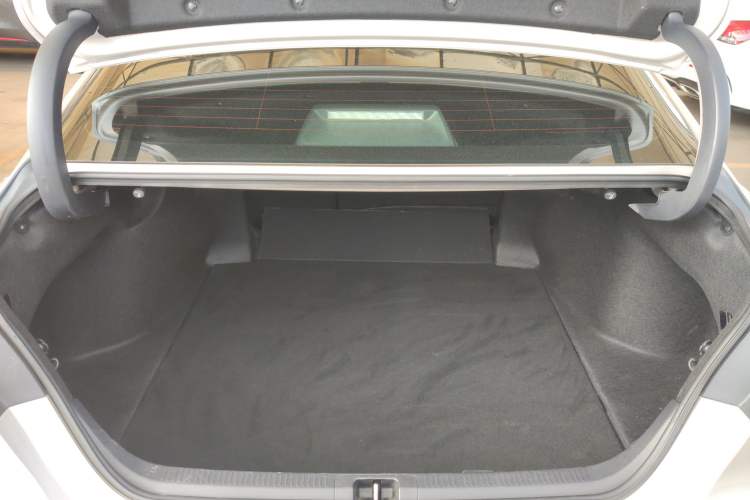 Used Toyota Camry 2021 2.0G Luxury Edition Trunk