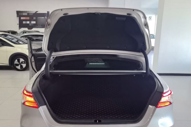 Used Toyota Camry 2021 2.5G Luxury Edition Trunk