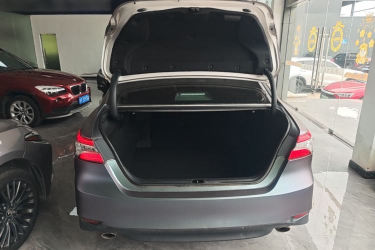 Used Toyota Camry 2021 2.5G Luxury Edition Trunk