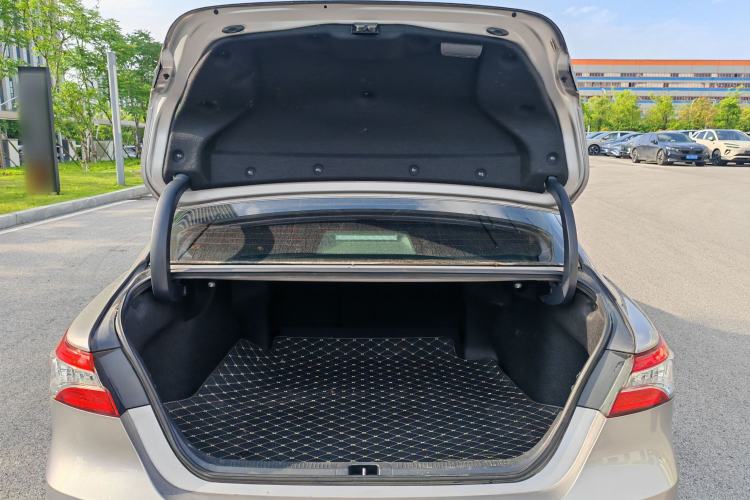 Used Toyota Camry 2021 2.0G Luxury Edition Trunk