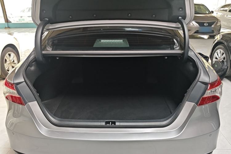 Used Toyota Camry 2021 2.0G Luxury Edition Trunk