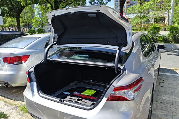 Used Toyota Camry 2021 2.5G Luxury Edition Trunk