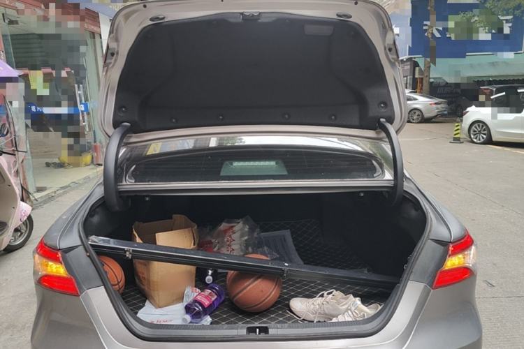 Used Toyota Camry 2021 2.5G Luxury Edition Trunk