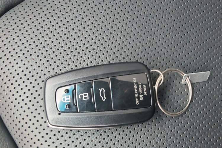 Used Toyota Camry 2021 2.0G Luxury Edition Vehicle Key
