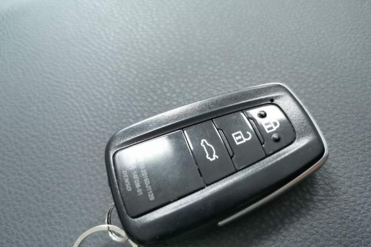 Used Toyota Camry 2021 2.0G Luxury Edition Vehicle Key