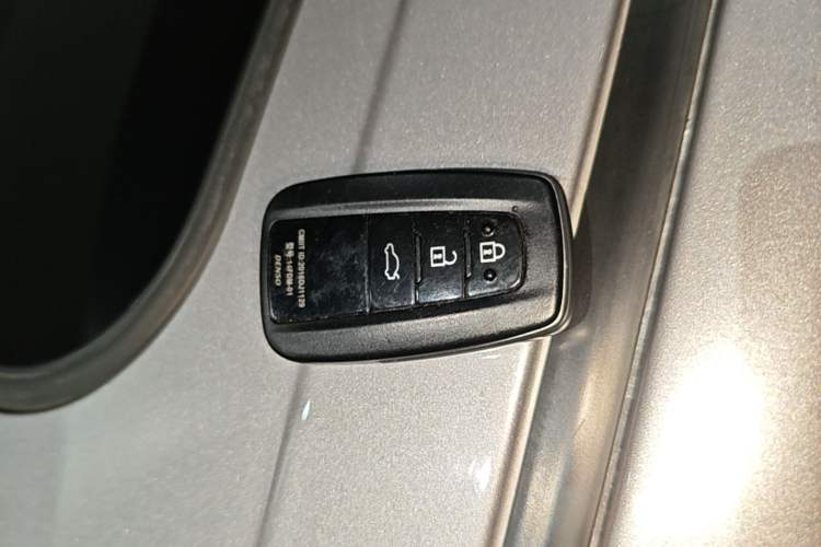 Used Toyota Camry 2021 Dual-Motor 2.5HS Fēngshàng Edition Vehicle Key