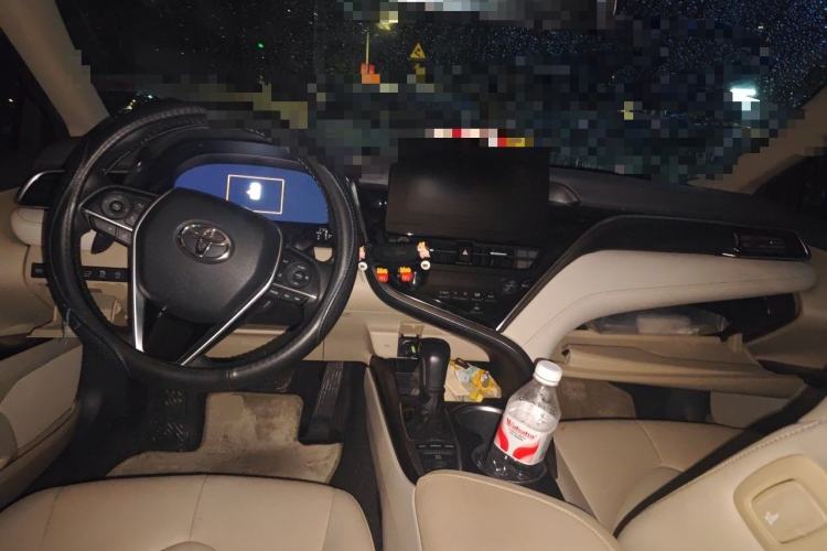 Used Toyota Camry 2021 2.5G Luxury Edition Center Console