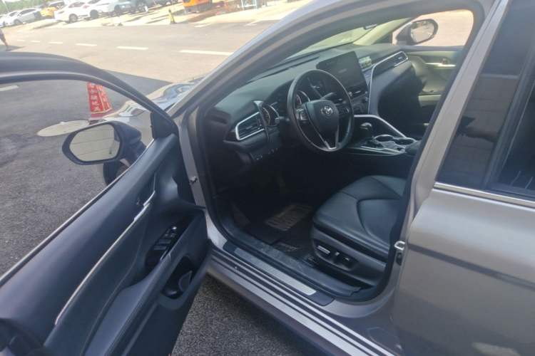 Used Toyota Camry 2021 2.0G Luxury Edition Driver Seat