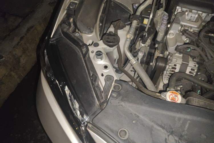 Used Toyota Camry 2021 2.5G Luxury Edition Engine Bay Right