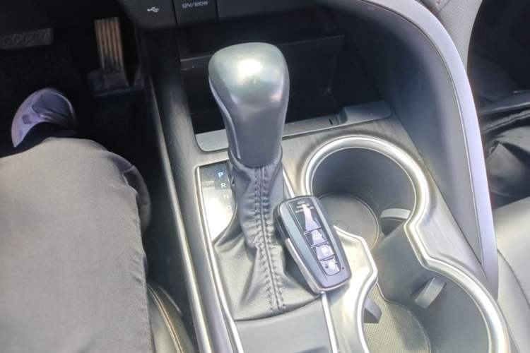 Used Toyota Camry 2021 2.0G Luxury Edition Gear Lever