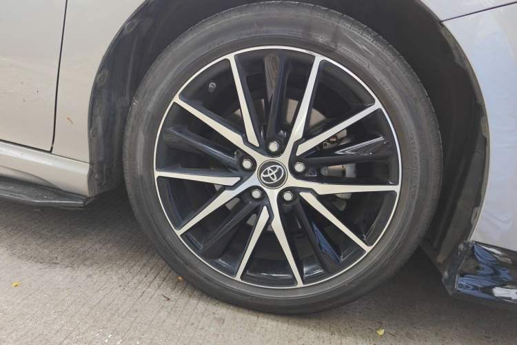 Used Toyota Camry 2021 2.5S Fēngshàng Edition Right Front Wheel Hub