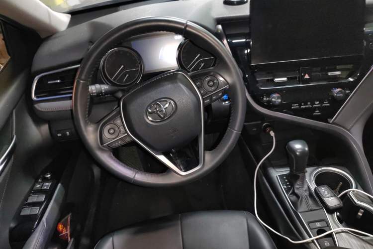 Used Toyota Camry 2021 2.0G Luxury Edition Steering Wheel