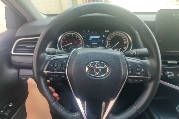 Used Toyota Camry 2021 2.0G Luxury Edition Steering Wheel