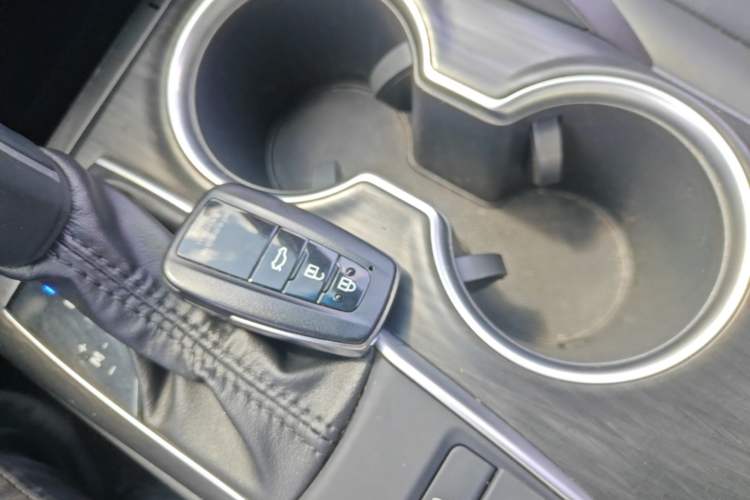 Used Toyota Camry 2021 2.0G Luxury Edition Vehicle Key