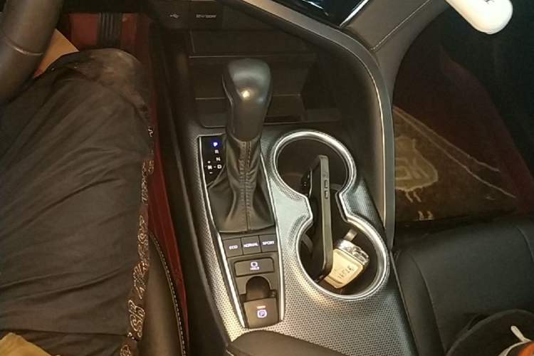 Used Toyota Camry 2021 2.0S FENGSHANG Edition Gear Lever