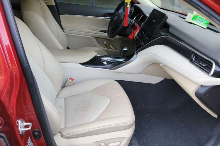 Used Toyota Camry 2021 2.0G Luxury Edition Right Front Seat