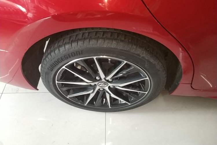 Used Toyota Camry 2021 2.0S FENGSHANG Edition Right Rear Wheel Hub