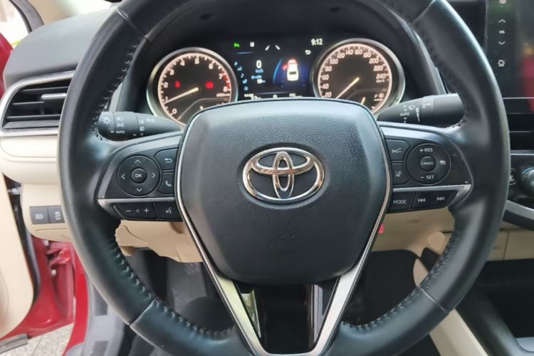 Used Toyota Camry 2021 2.0G Luxury Edition Steering Wheel