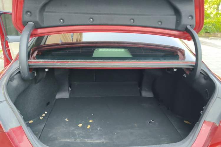 Used Toyota Camry 2021 2.0G Luxury Edition Trunk