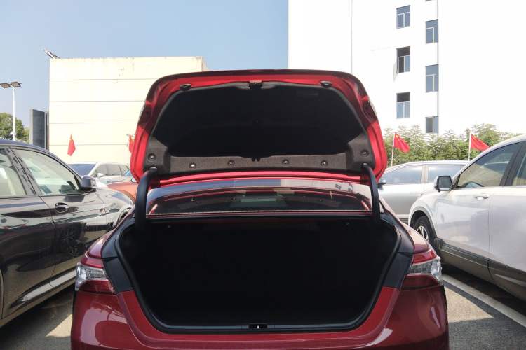 Used Toyota Camry 2021 2.0S FENGSHANG Edition Trunk