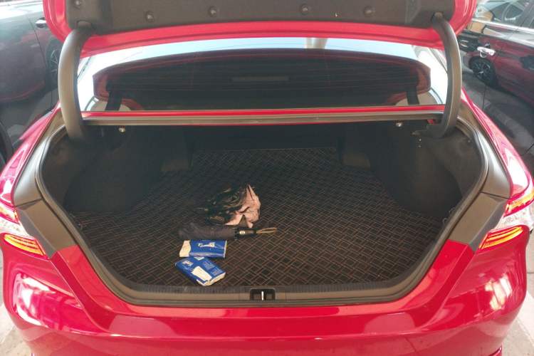 Used Toyota Camry 2021 2.0S FENGSHANG Edition Trunk
