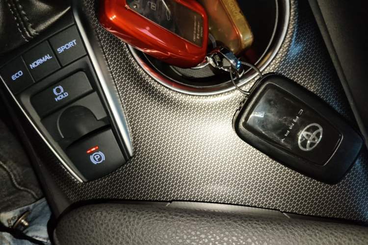 Used Toyota Camry 2021 2.5S Fēngshàng Edition Vehicle Key