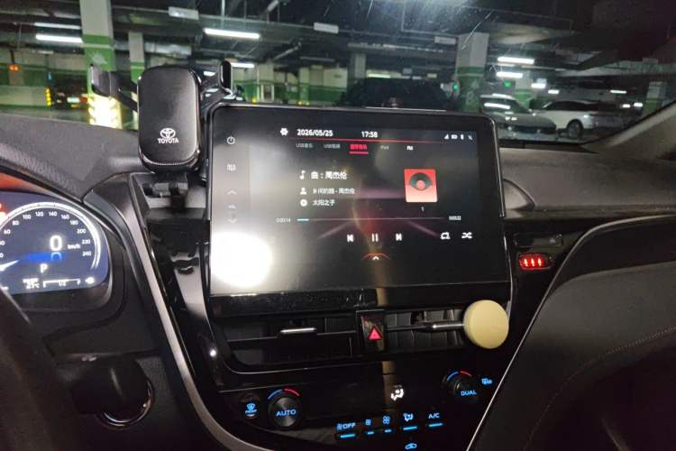 Used Toyota Camry 2021 2.5G Luxury Edition Audio And AC Panel
