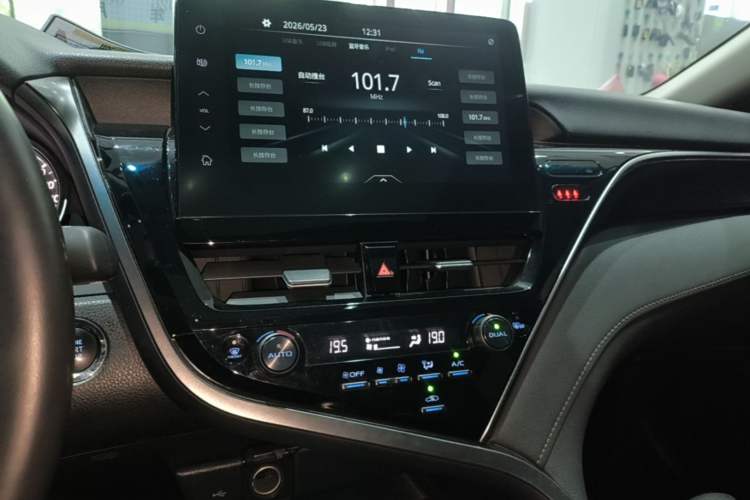 Used Toyota Camry 2021 2.0G Luxury Edition Audio And AC Panel