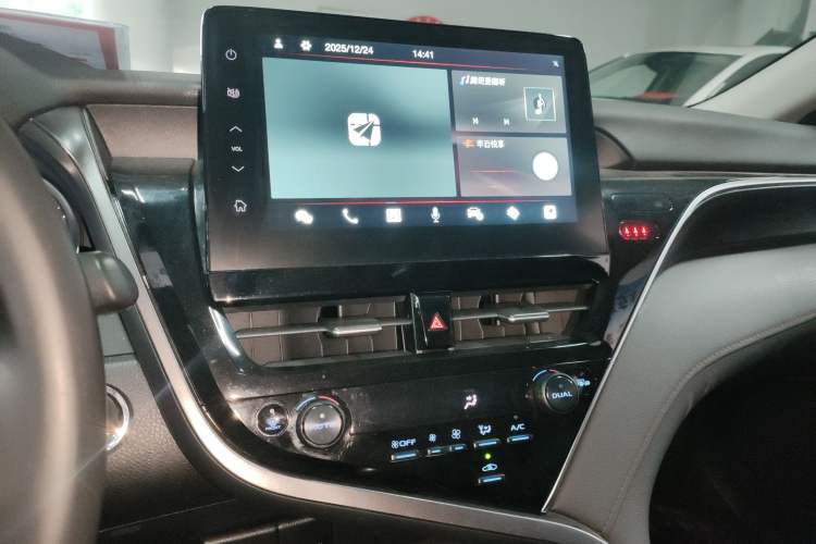 Used Toyota Camry 2021 2.0G Luxury Edition Audio And AC Panel