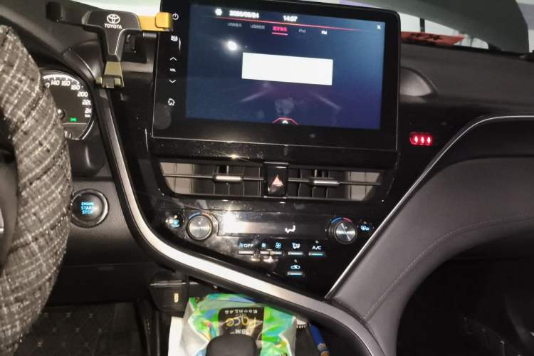Used Toyota Camry 2021 2.0G Luxury Edition Audio And AC Panel